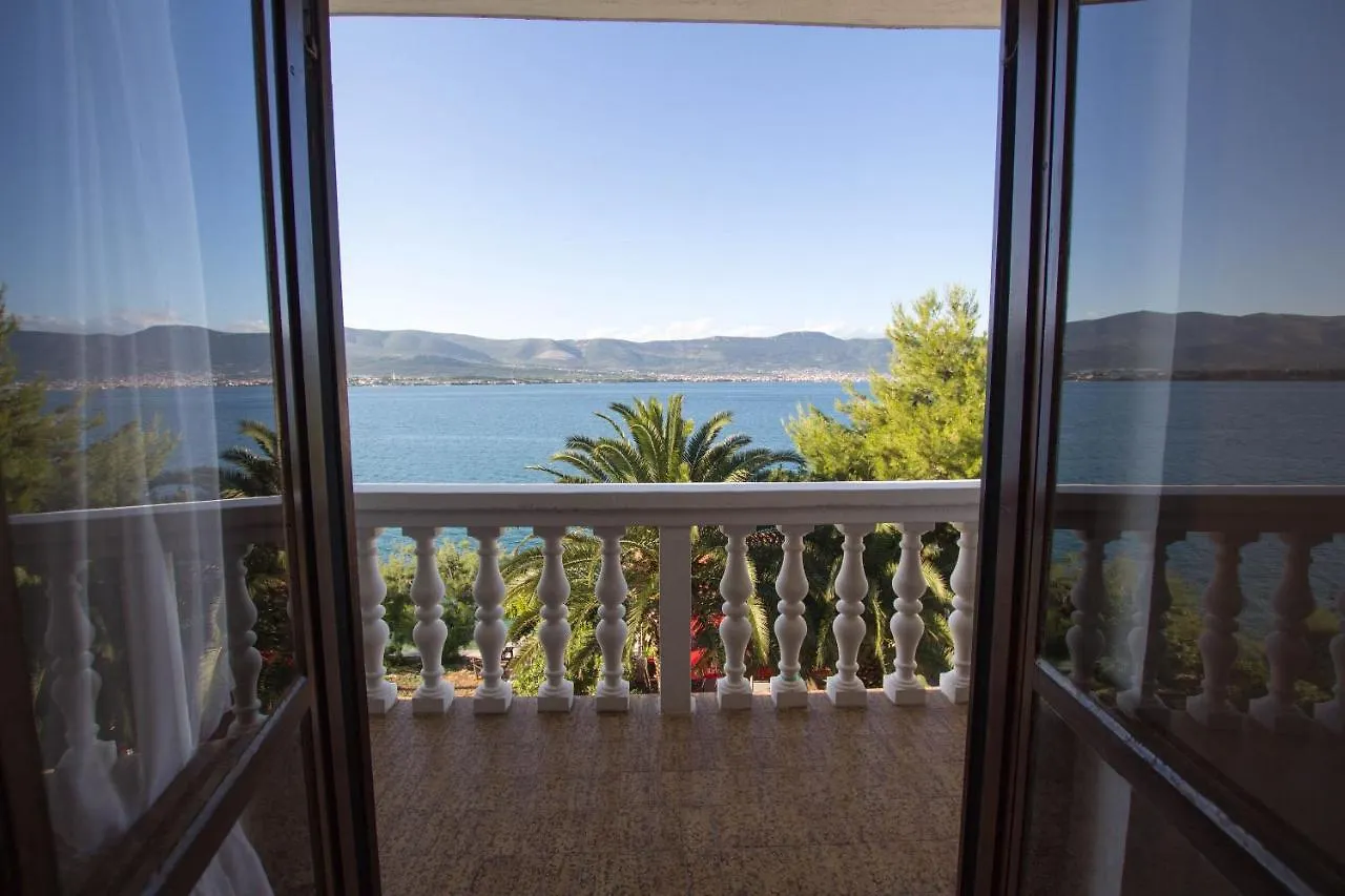 Apartments More Trogir