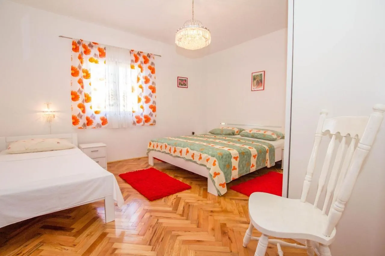 Apartments More Τρογκίρ 0*,  Κροατία