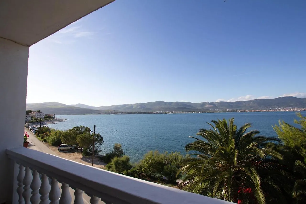 Apartments More Trogir