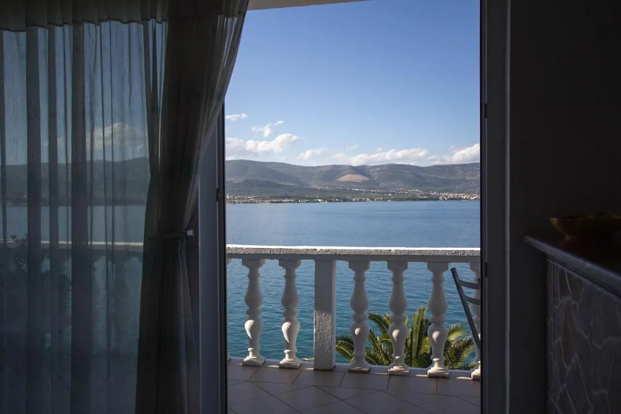 Apartments More Trogir