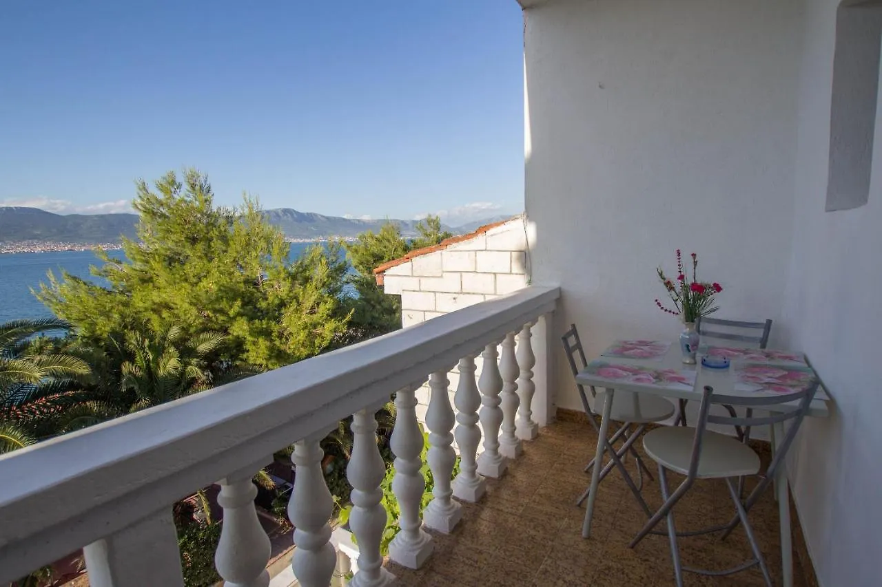 Apartments More Trogir
